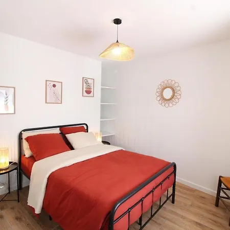 Hébergement de vacances Maison Renovee Proche Super-lioran Avec Parking, Wi-fi Et Jardin - Fr-1-742-560 Laveissière