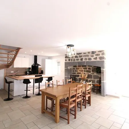 Maison Renovee Proche Super-lioran Avec Parking, Wi-fi Et Jardin - Fr-1-742-560 * Laveissière