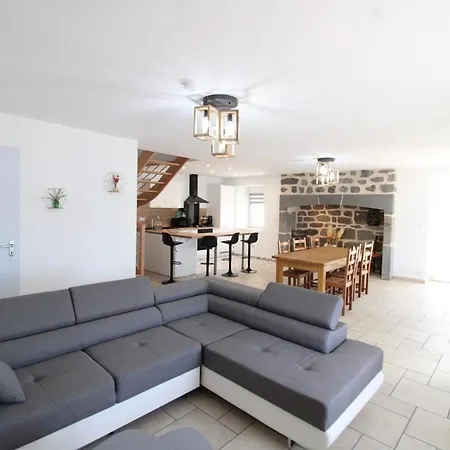 Maison Renovee Proche Super-lioran Avec Parking, Wi-fi Et Jardin - Fr-1-742-560 Hébergement de vacances *