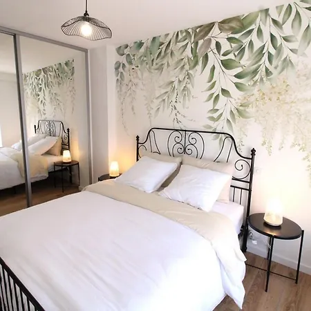 Hébergement de vacances Maison Renovee Proche Super-lioran Avec Parking, Wi-fi Et Jardin - Fr-1-742-560